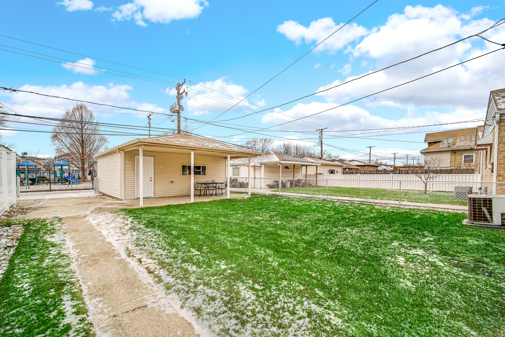 2106 N 75th Avenue Property Photo 17