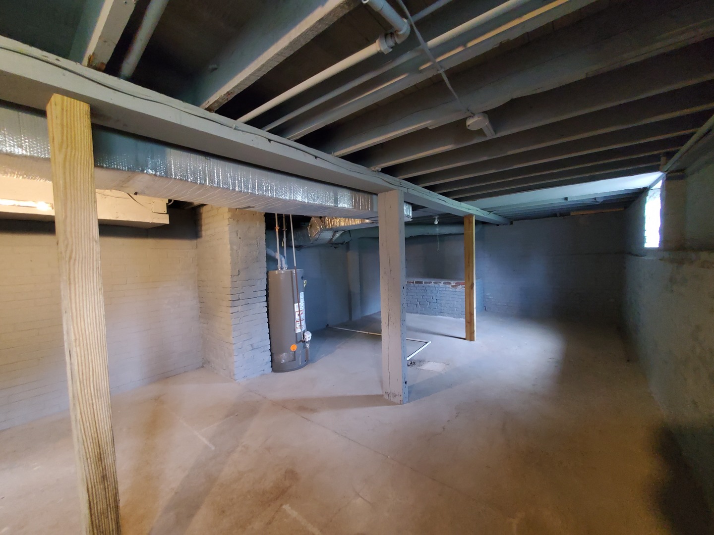 811 E 12th Street Property Photo 20