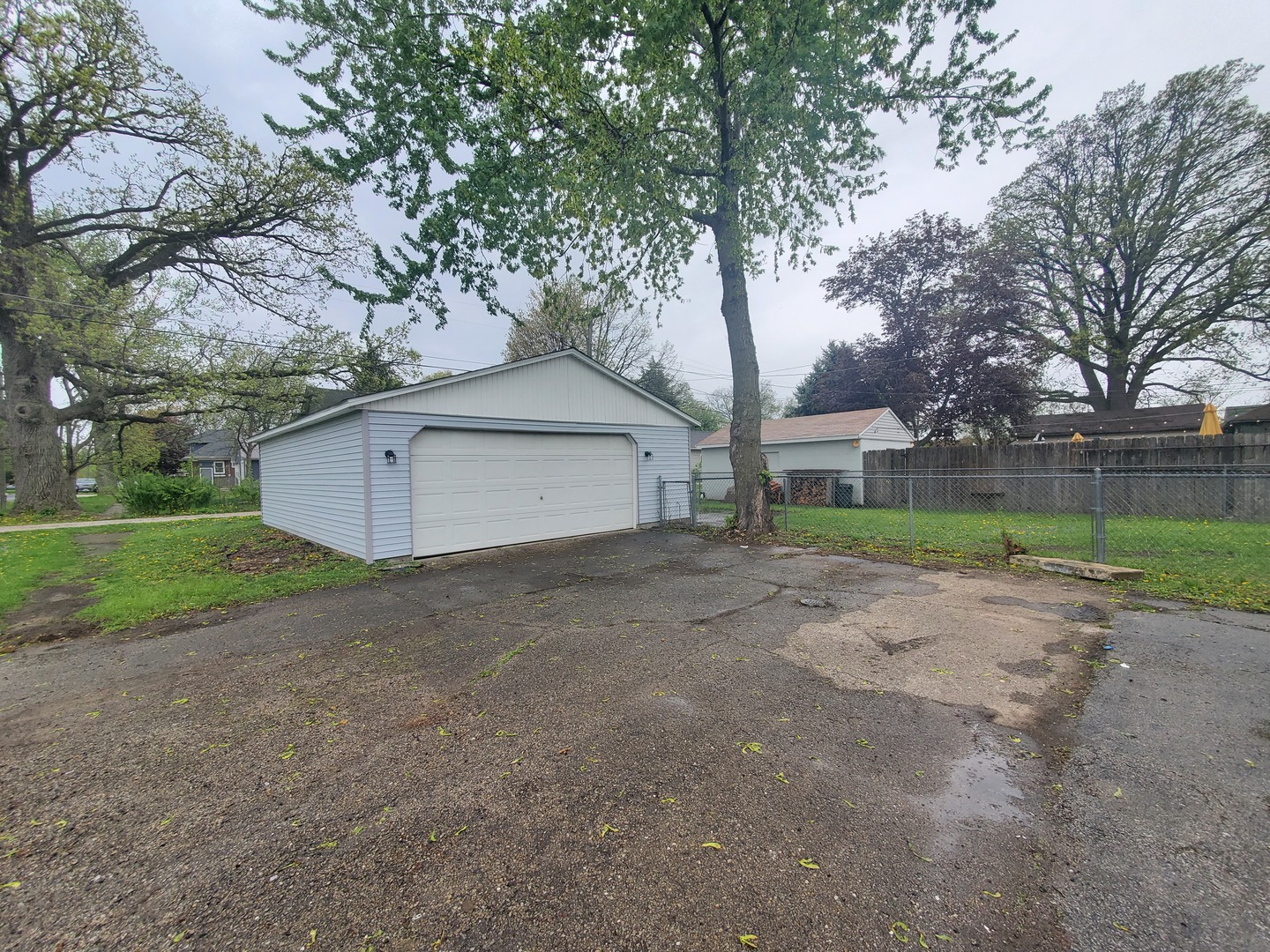 811 E 12th Street Property Photo 22