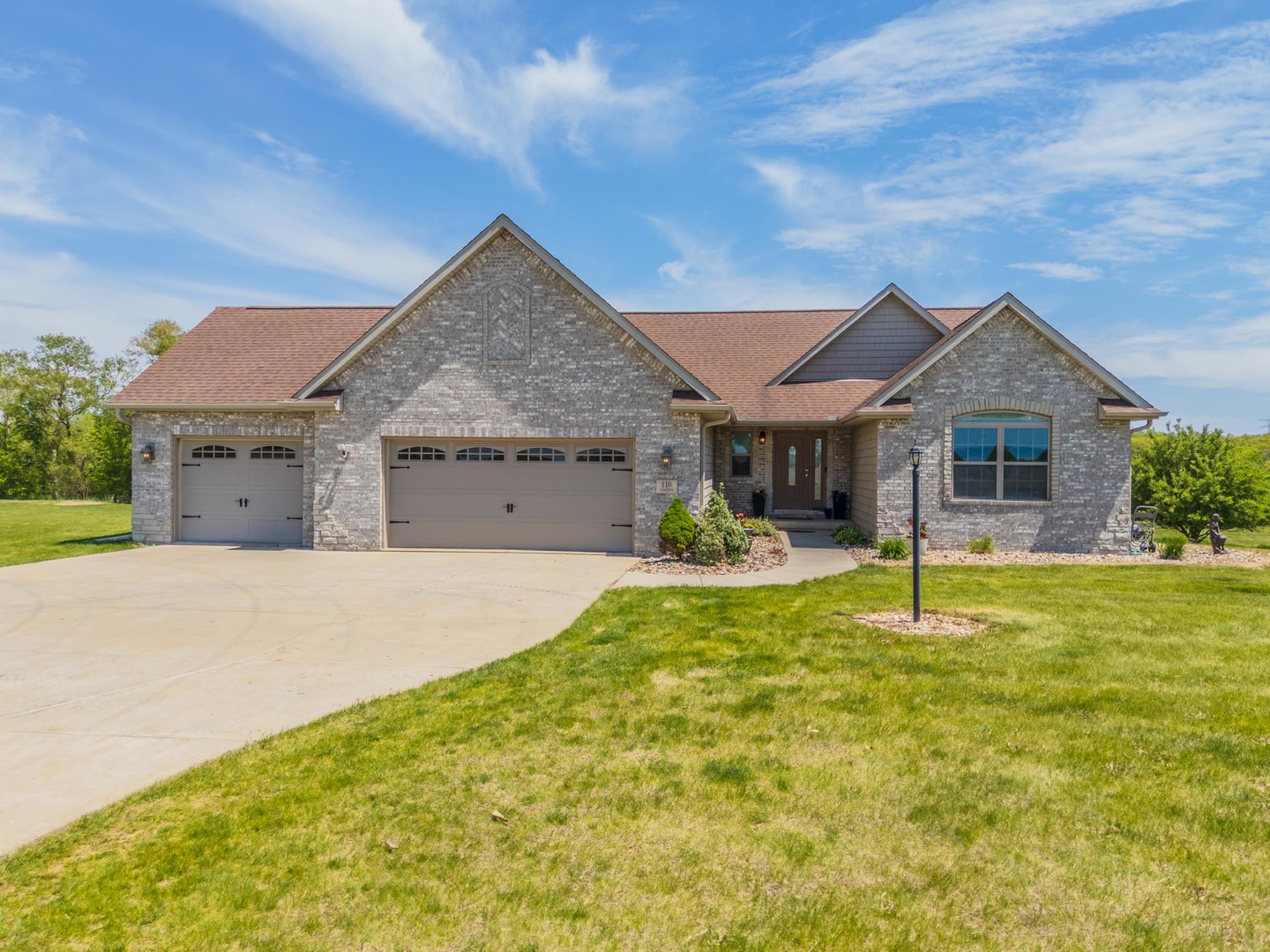 110 California Road Property Photo