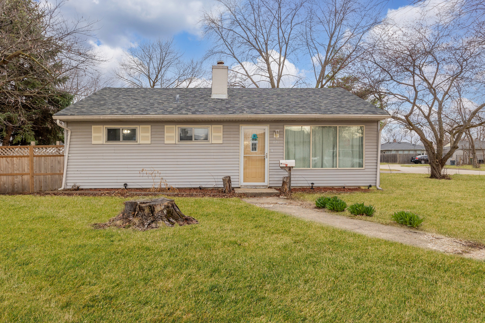 821 Westshire Drive Property Photo 1