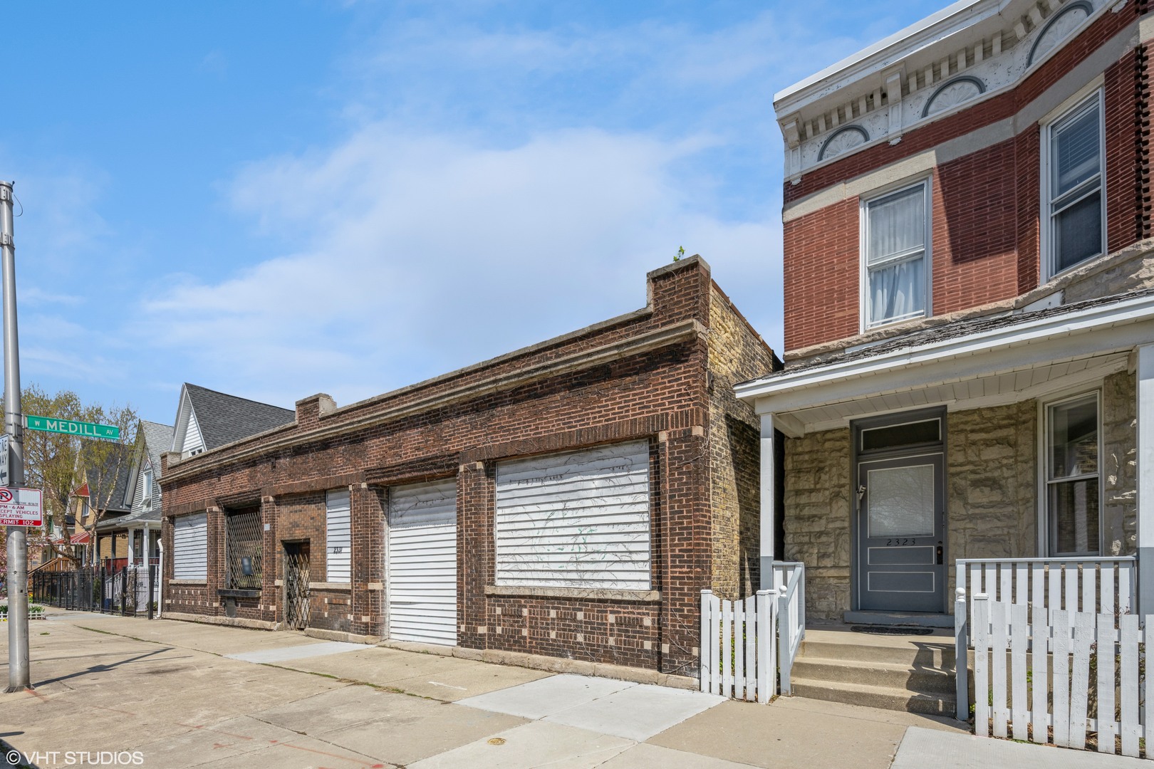 2331 N Talman Avenue Property Photo 2