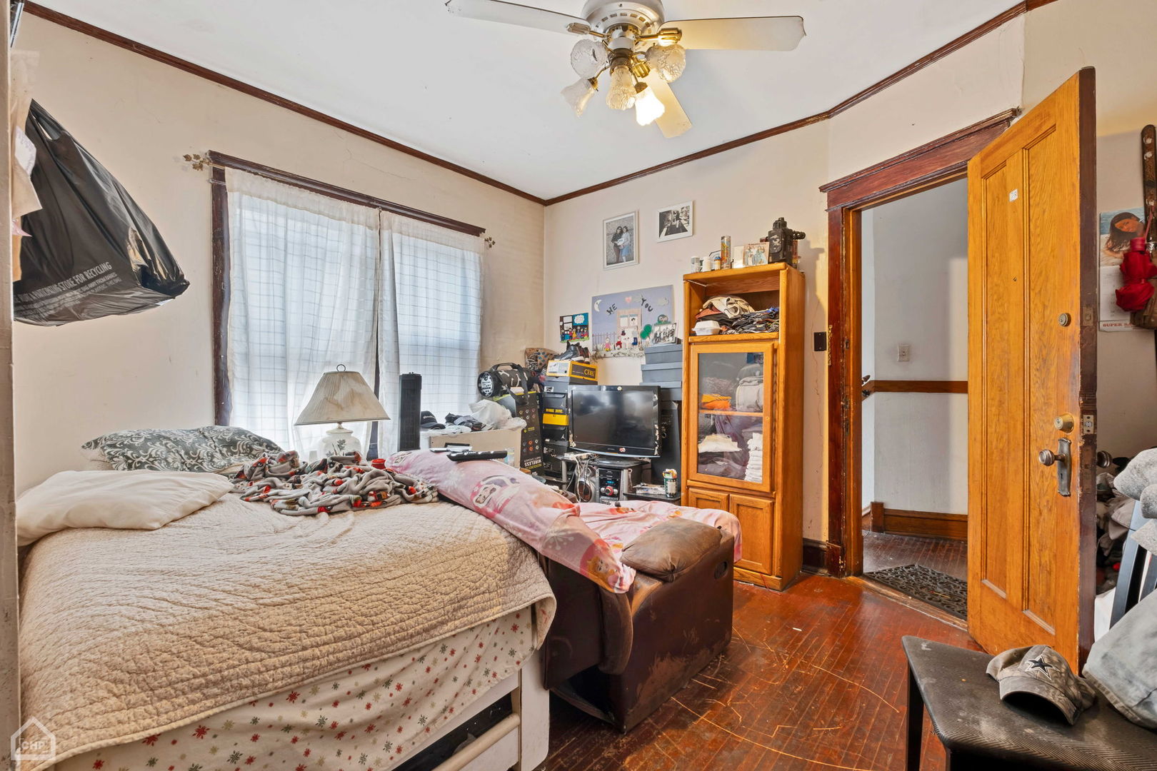 2304 N Kenneth Avenue Property Photo 8