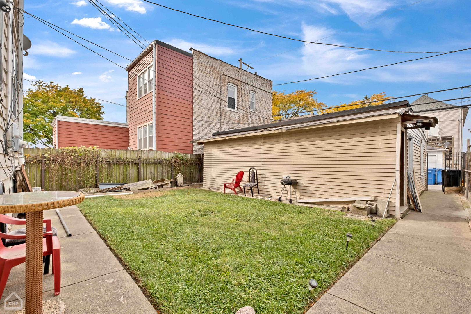 2304 N Kenneth Avenue Property Photo 10