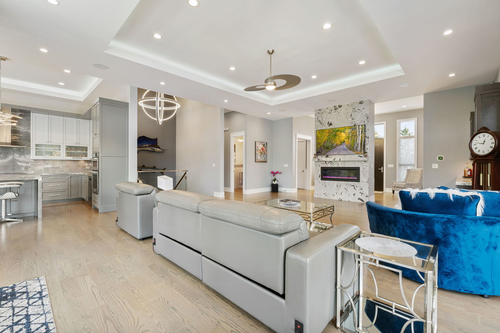 1120 Roselle Road Property Photo 7