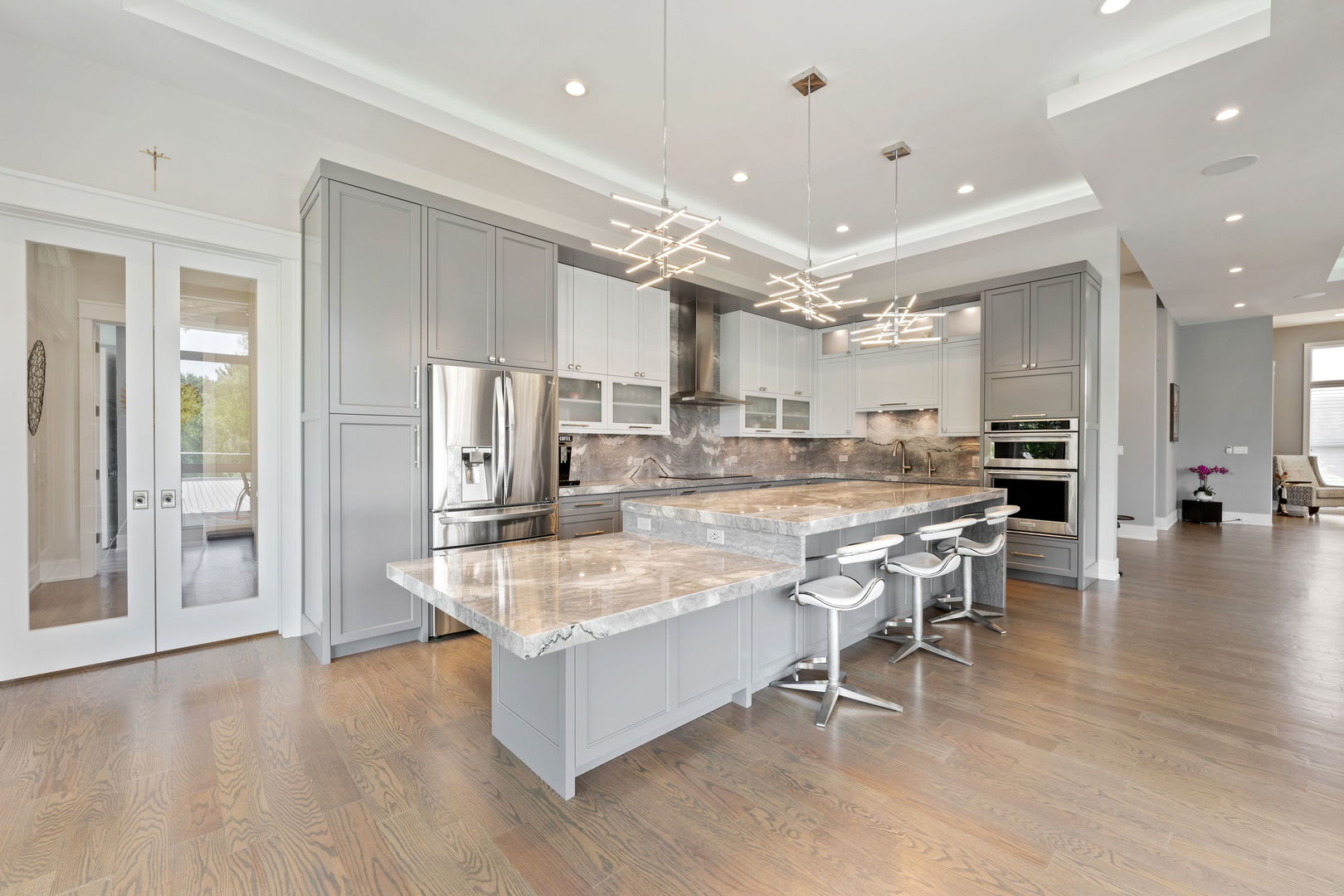 1120 Roselle Road Property Photo 10