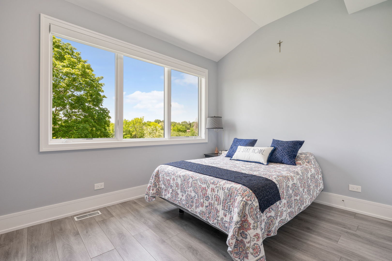 1120 Roselle Road Property Photo 14