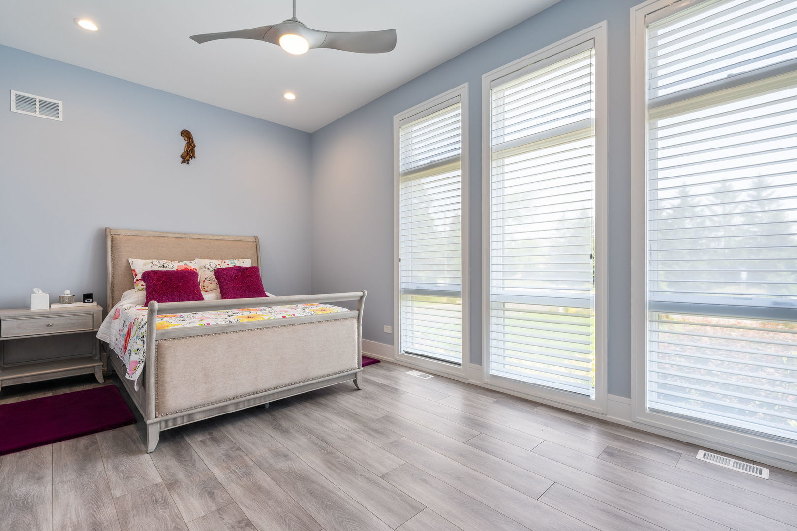 1120 Roselle Road Property Photo 16