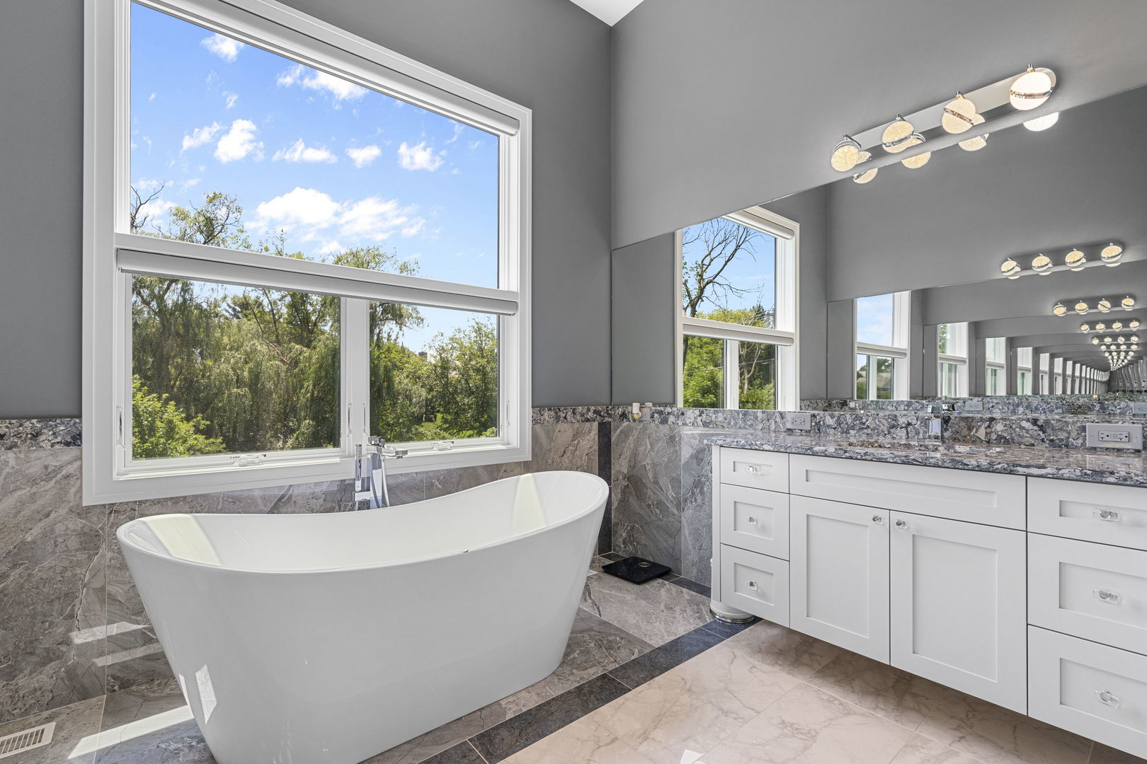 1120 Roselle Road Property Photo 22