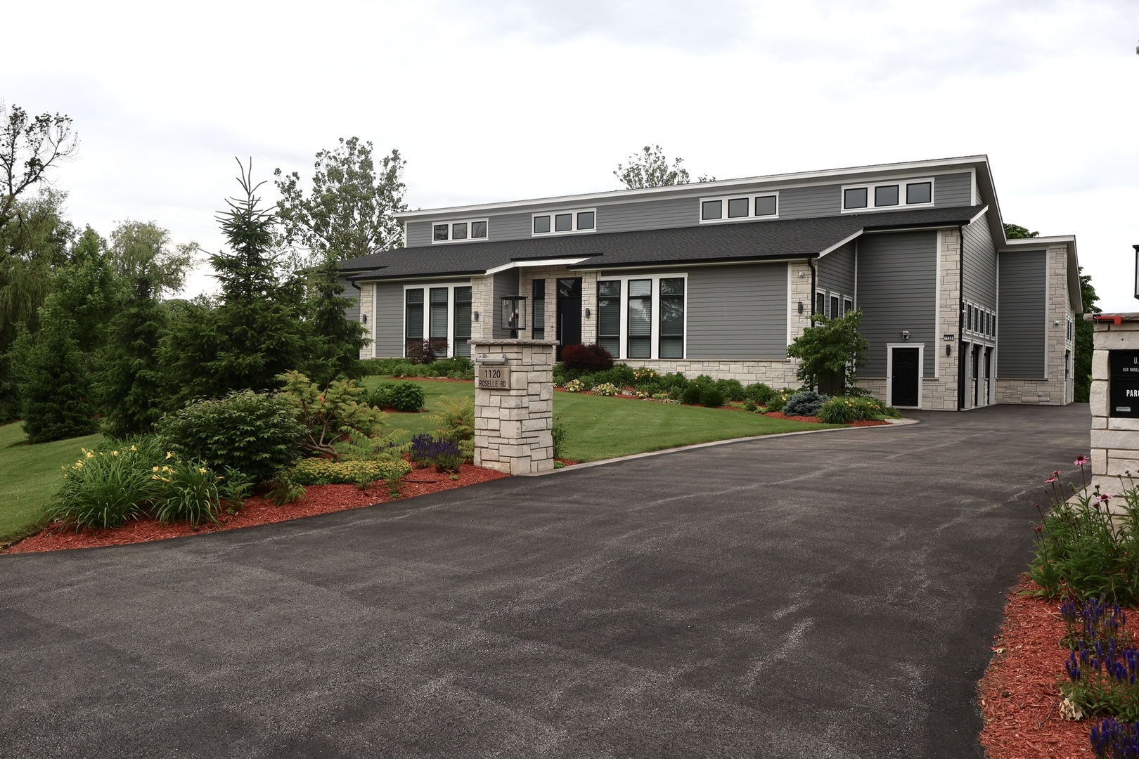 1120 Roselle Road Property Photo 53