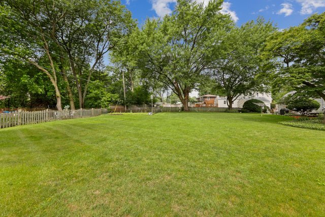 540 N Elizabeth Street Property Photo 2