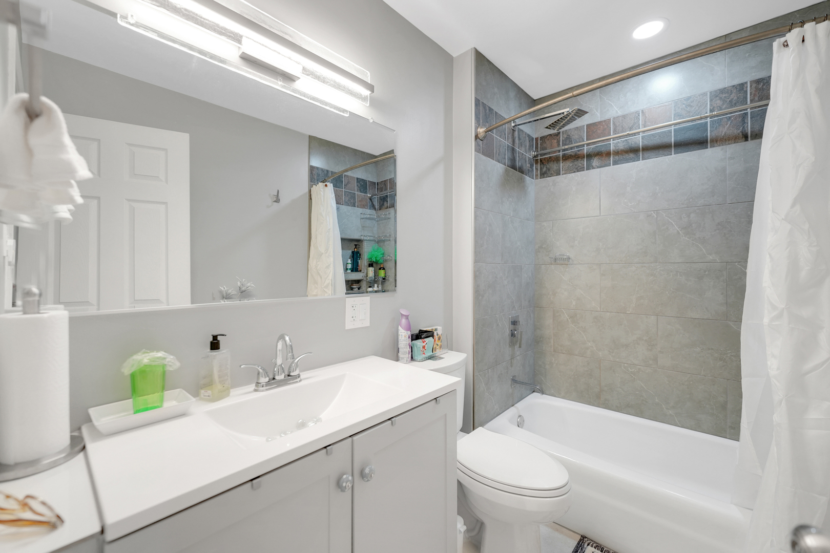 18527 Harwood Avenue 1a Property Photo 15