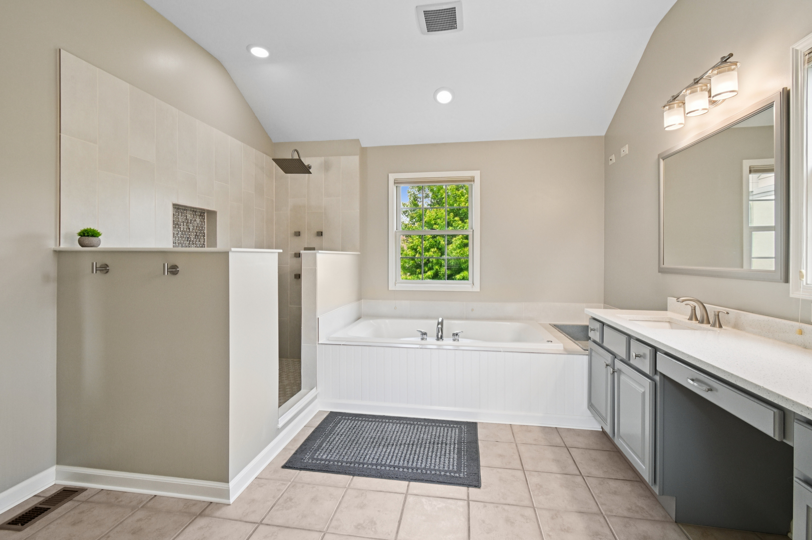 7770 Farrell Dr Property Photo 25