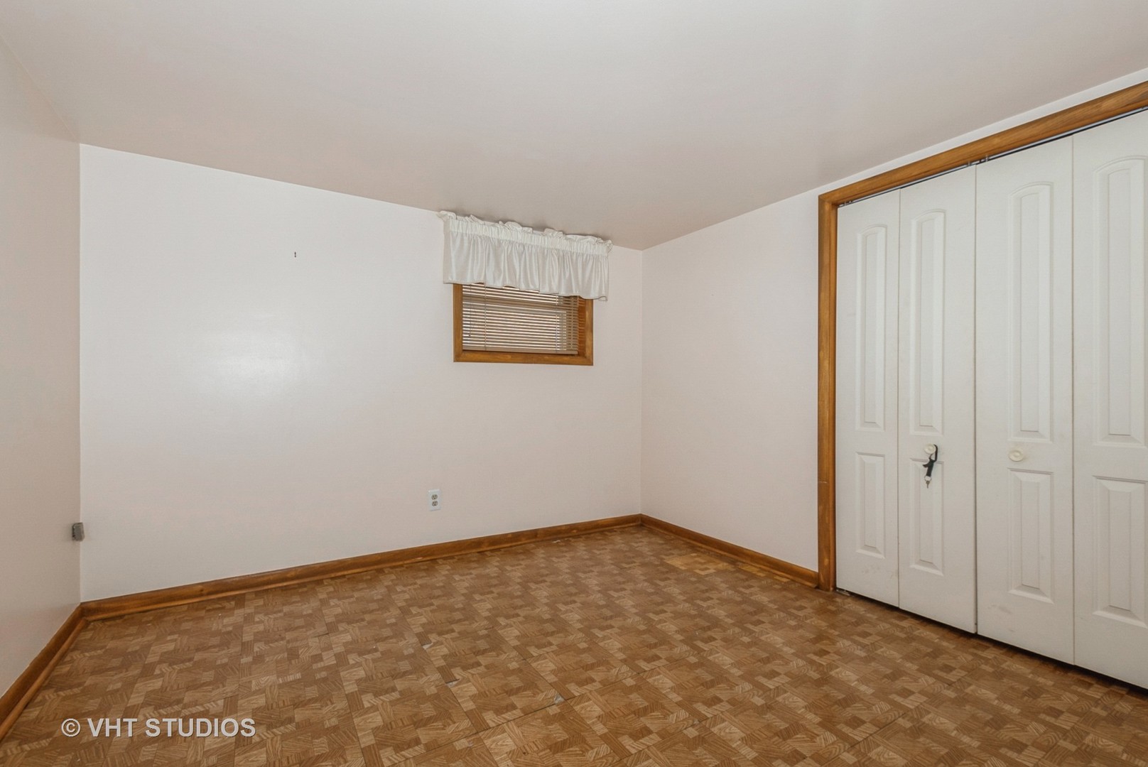 6004 S Kolmar Avenue Property Photo 10