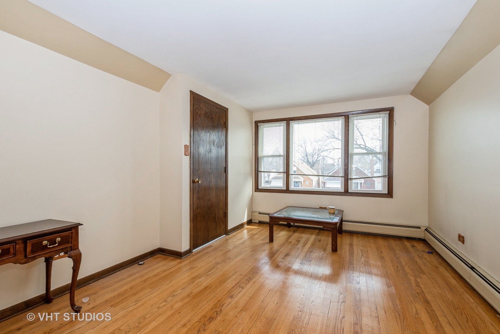 6004 S Kolmar Avenue Property Photo 11