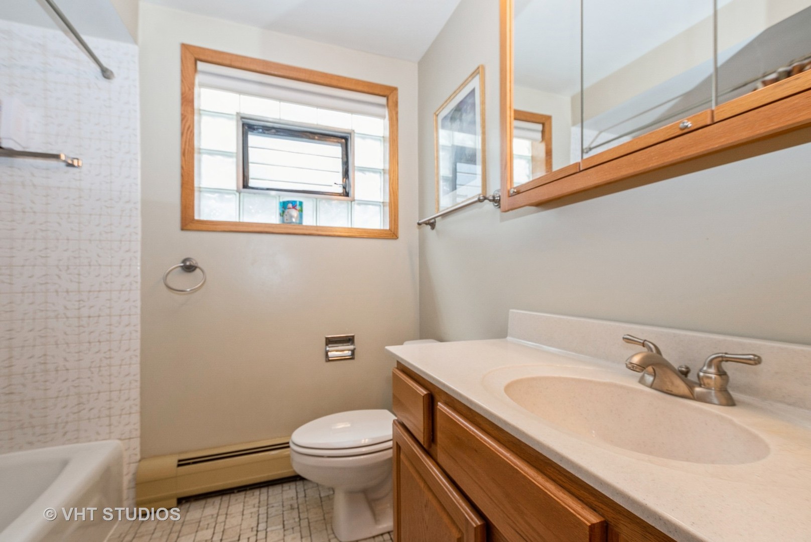 6004 S Kolmar Avenue Property Photo 18