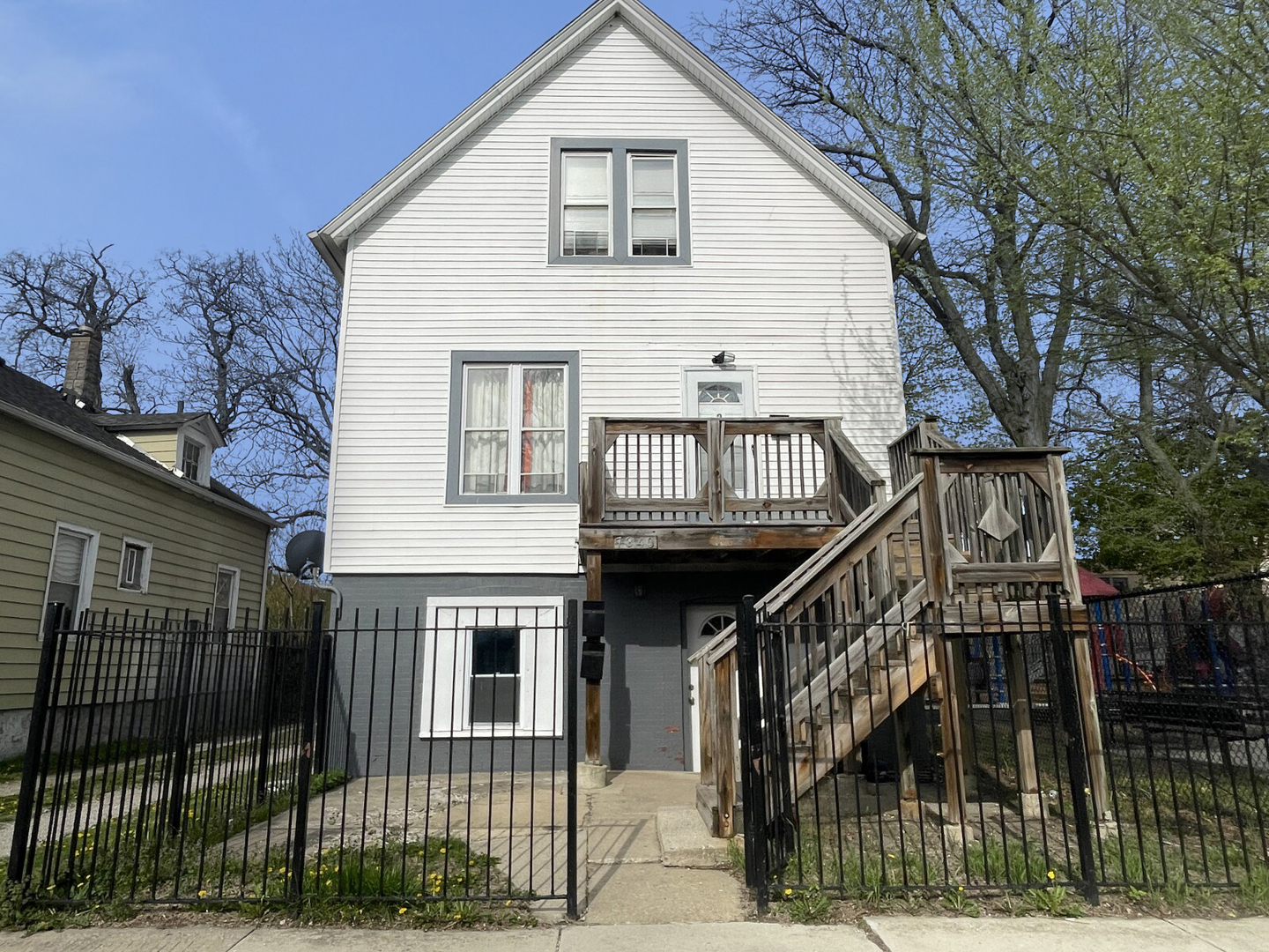7340 S Maryland Avenue Property Photo 2