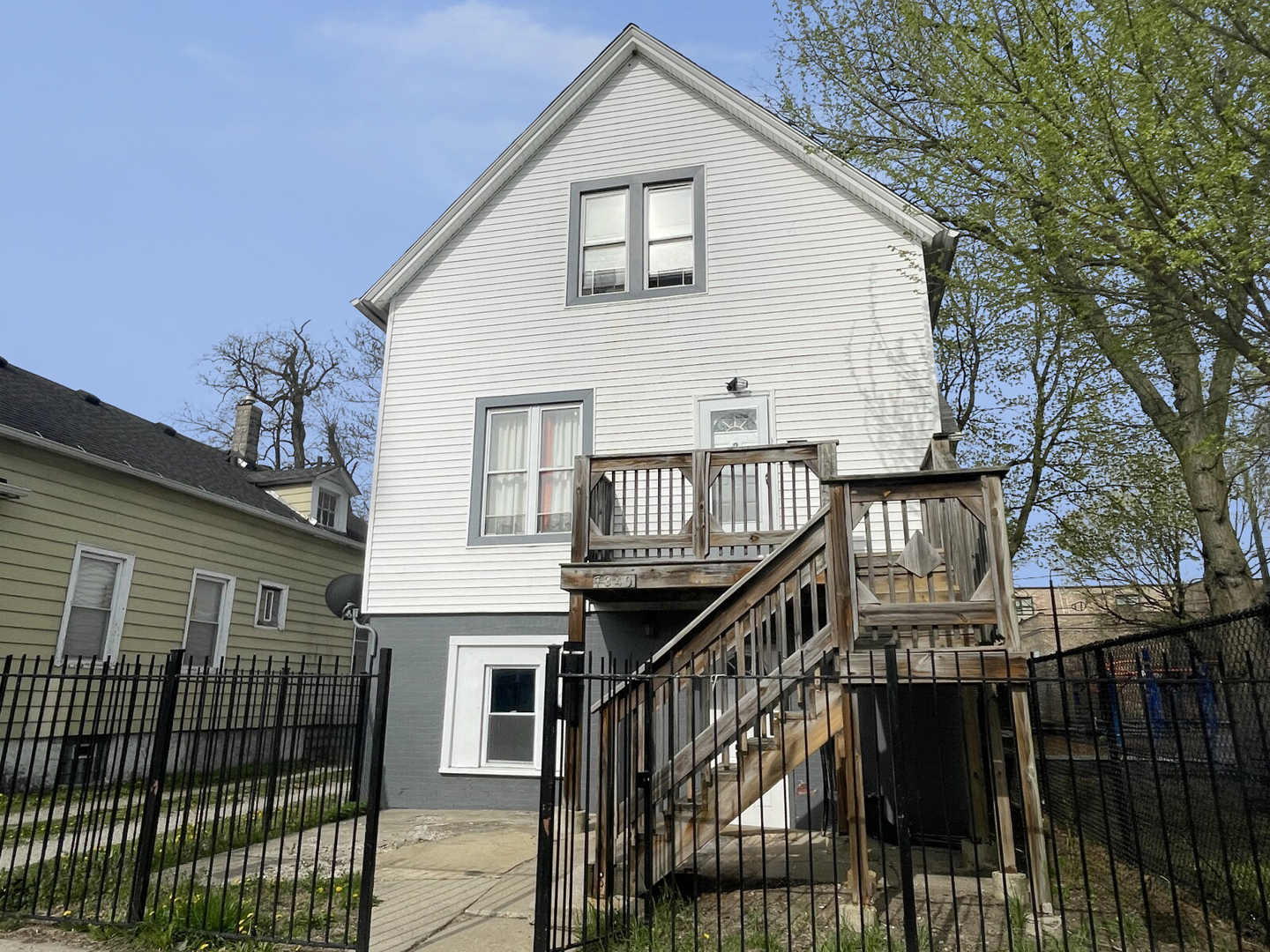 7340 S Maryland Avenue Property Photo 3