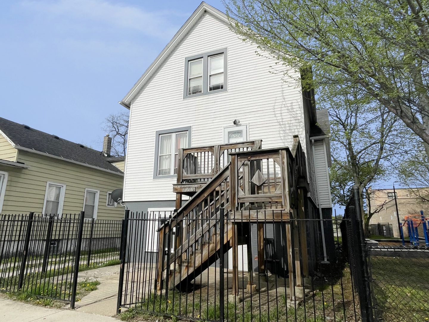 7340 S Maryland Avenue Property Photo 4