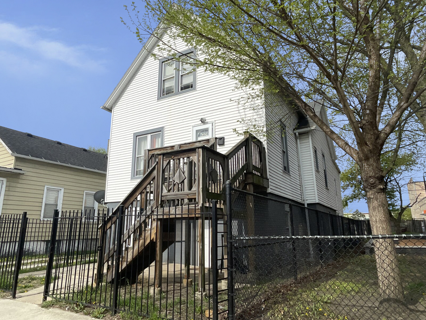 7340 S Maryland Avenue Property Photo 5