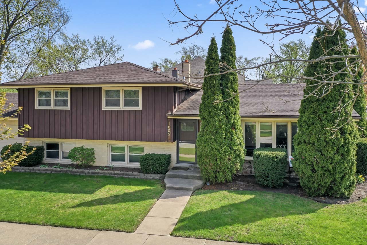 1005 E Orchard St Property Photo 1
