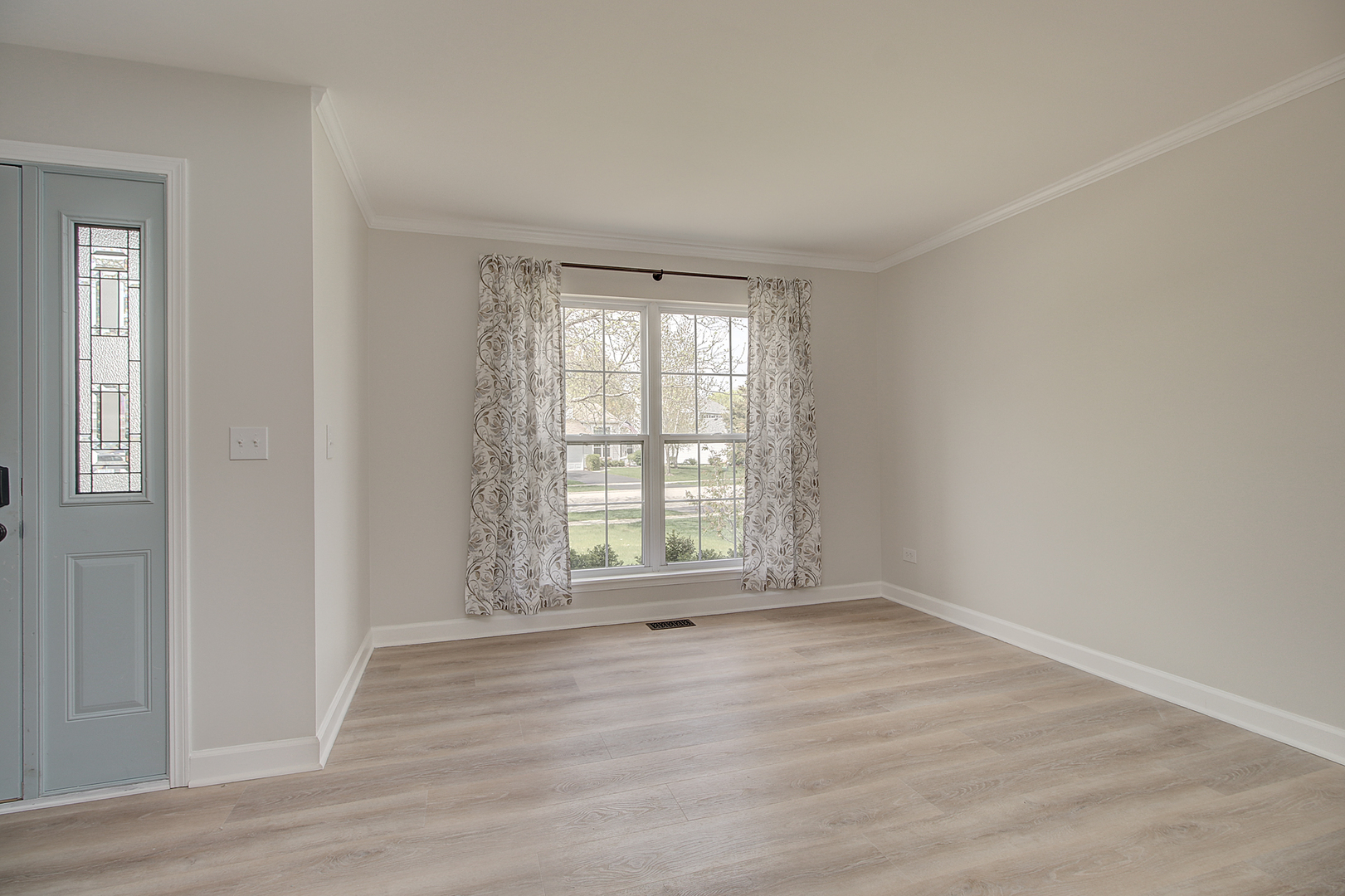 1877 Westmore Grove Dr Property Photo 4