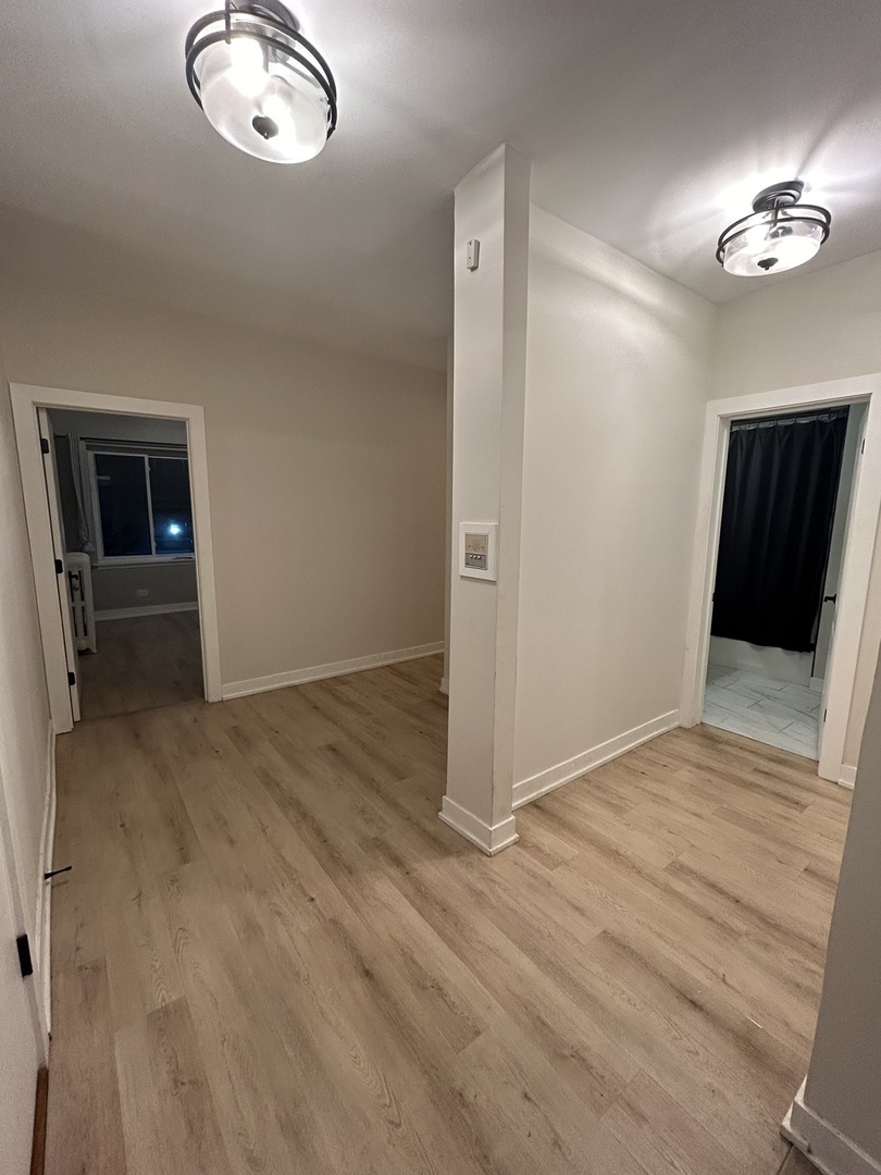 918 W Sunnyside Avenue 1b Property Photo 6
