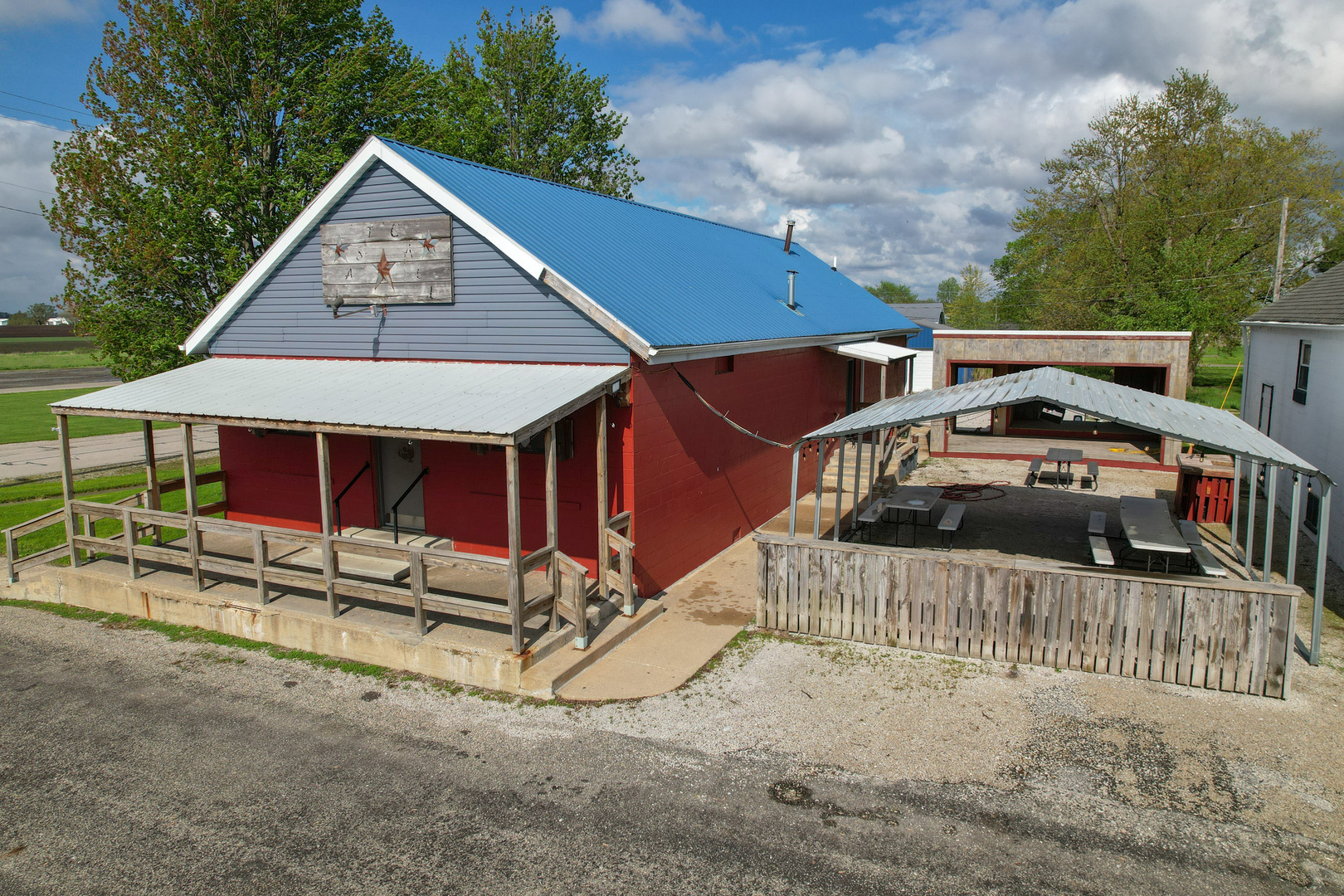 105 Main Street Property Photo 1