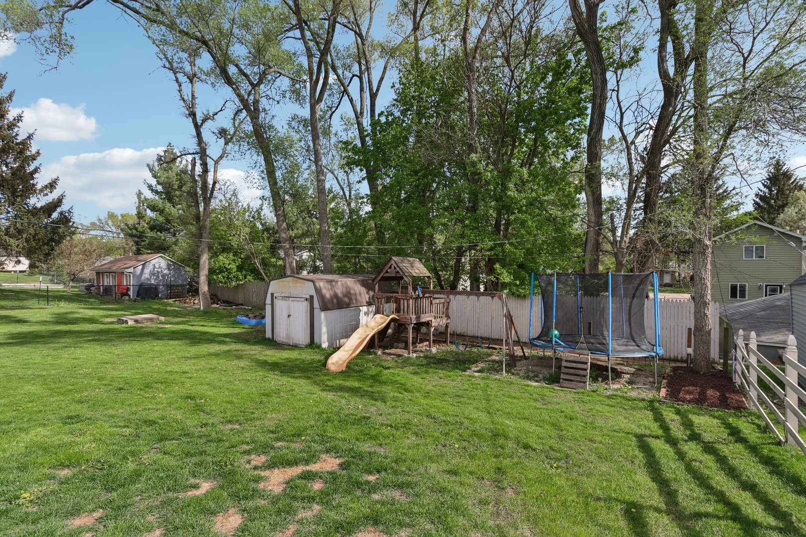 7407 Seminole Dr Property Photo 28
