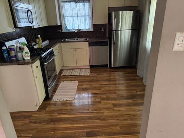 481 Talala Street Property Photo 5