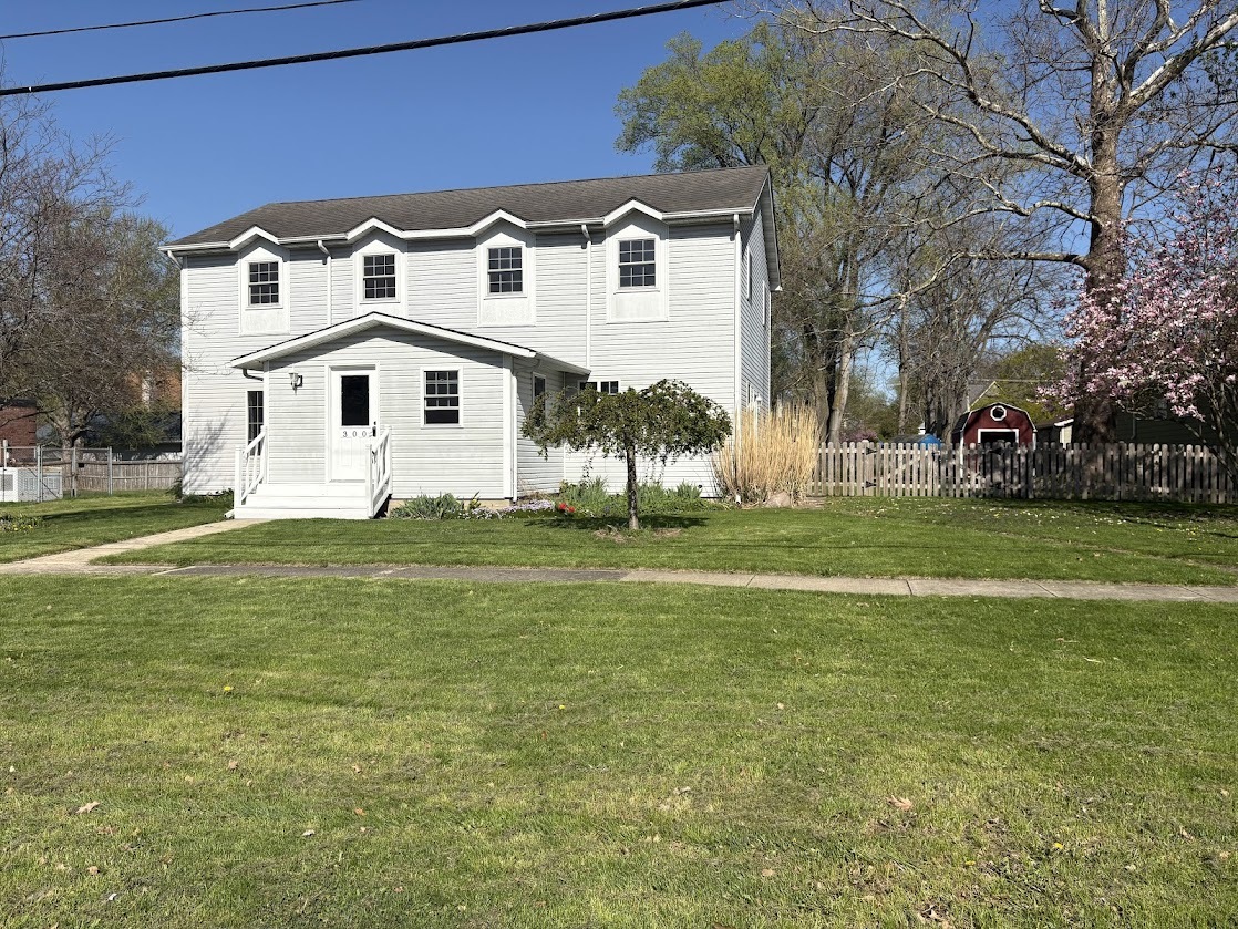 300 N May Street Property Photo