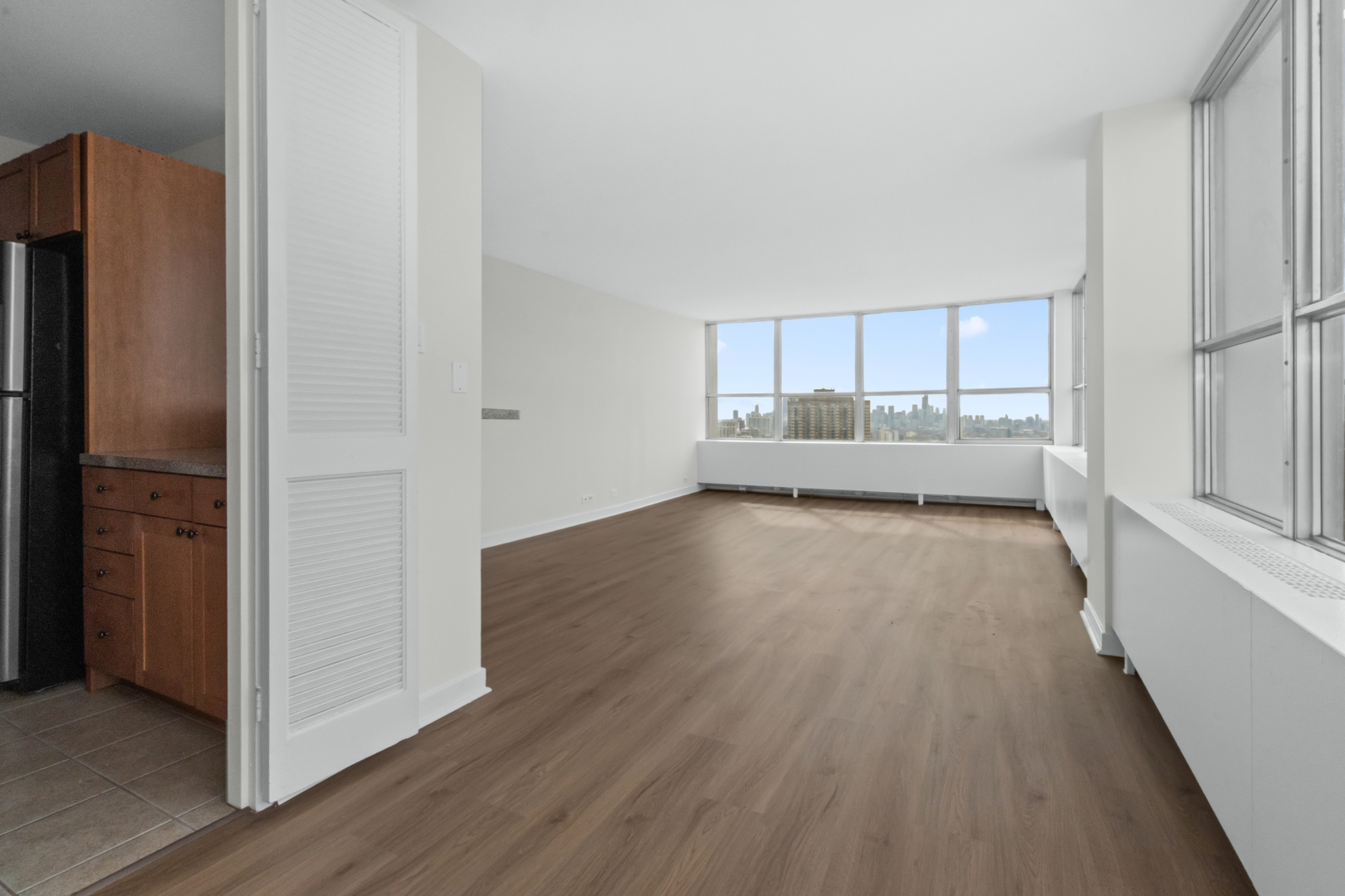 655 W Irving Park Road 4417 Property Photo 9