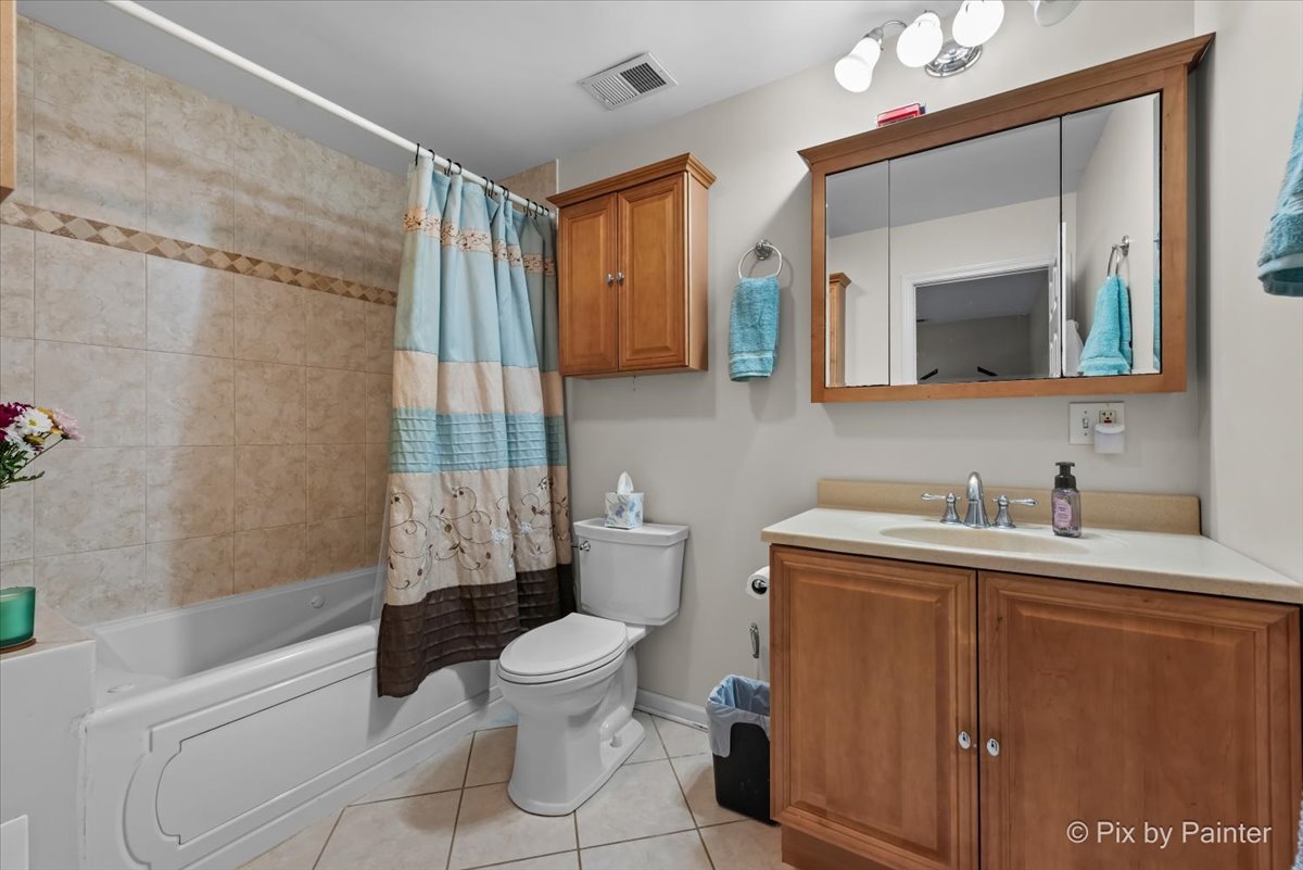 8015 S Carrolton Court Property Photo 16