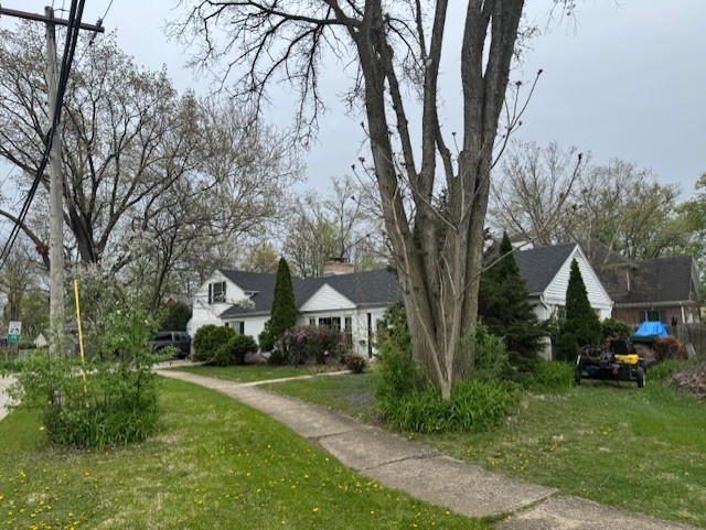 1010 E Illinois Street Property Photo 3