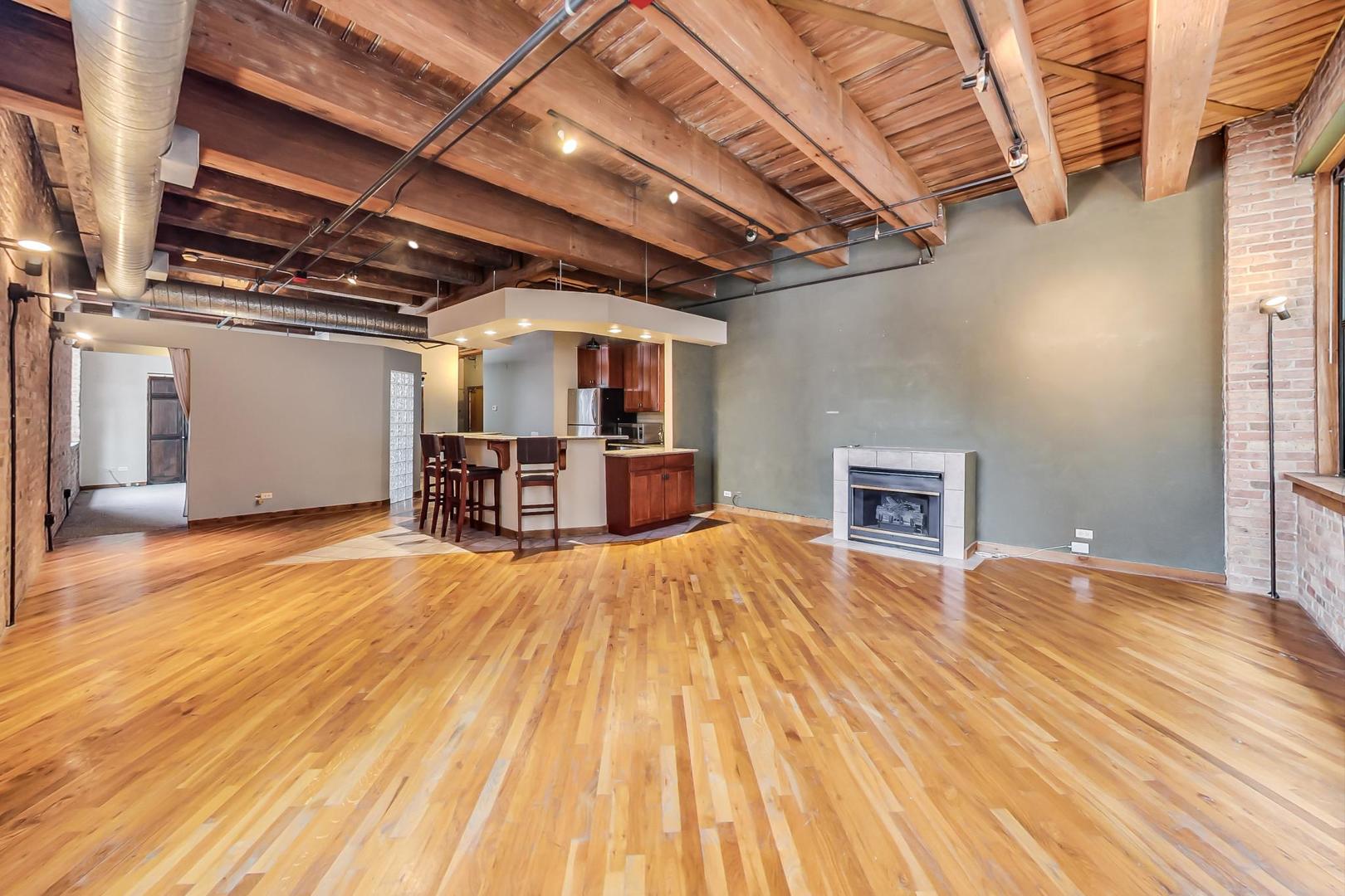 732 S Financial Place 614 Property Photo 6