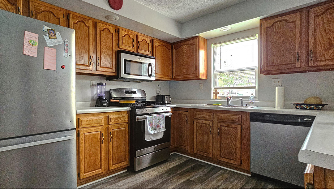412 E 5th Street Property Photo 7