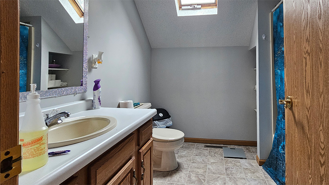 412 E 5th Street Property Photo 14