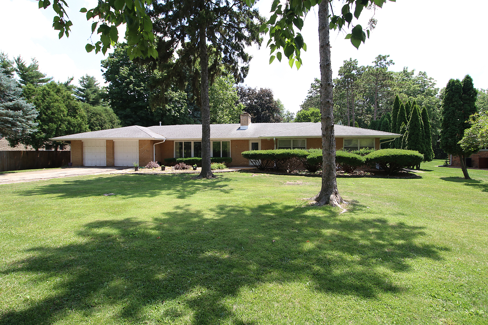 14521 S Naperville Road Property Photo 1