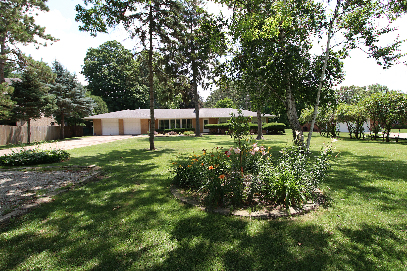 14521 S Naperville Road Property Photo 2