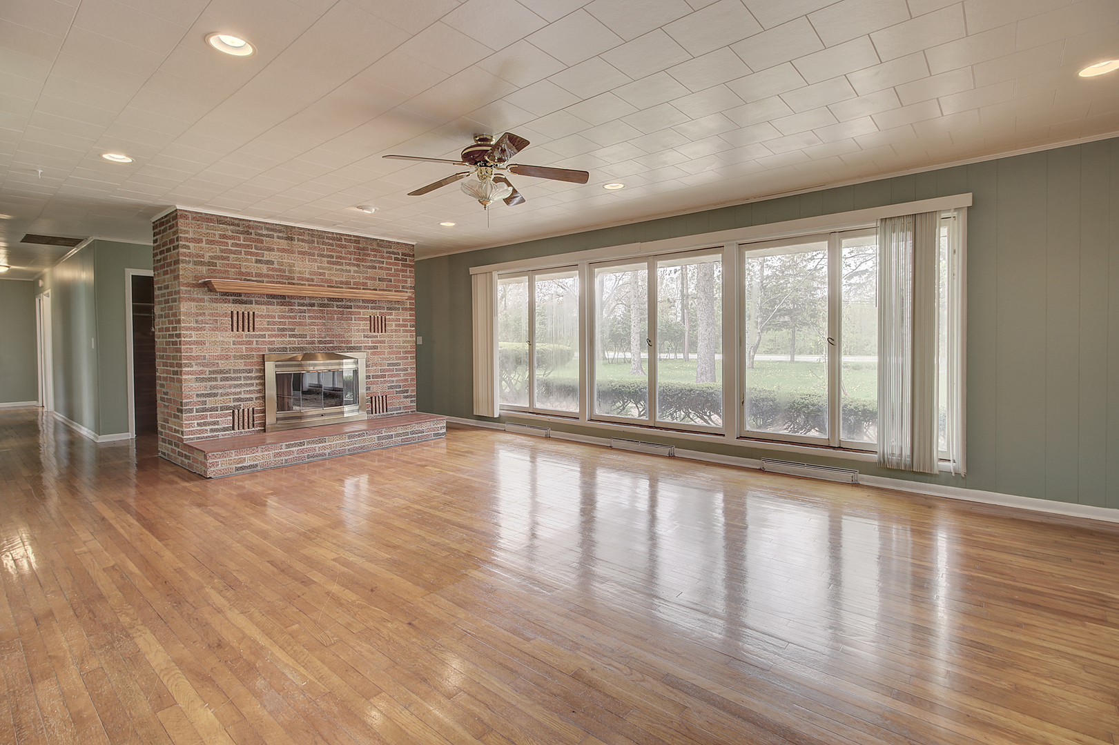14521 S Naperville Road Property Photo 4
