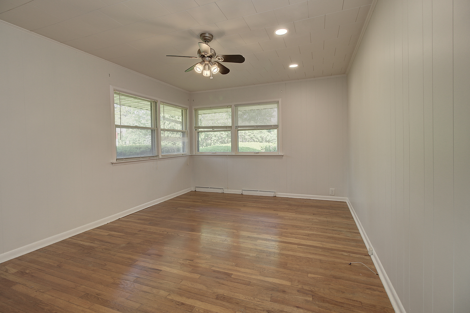14521 S Naperville Road Property Photo 17