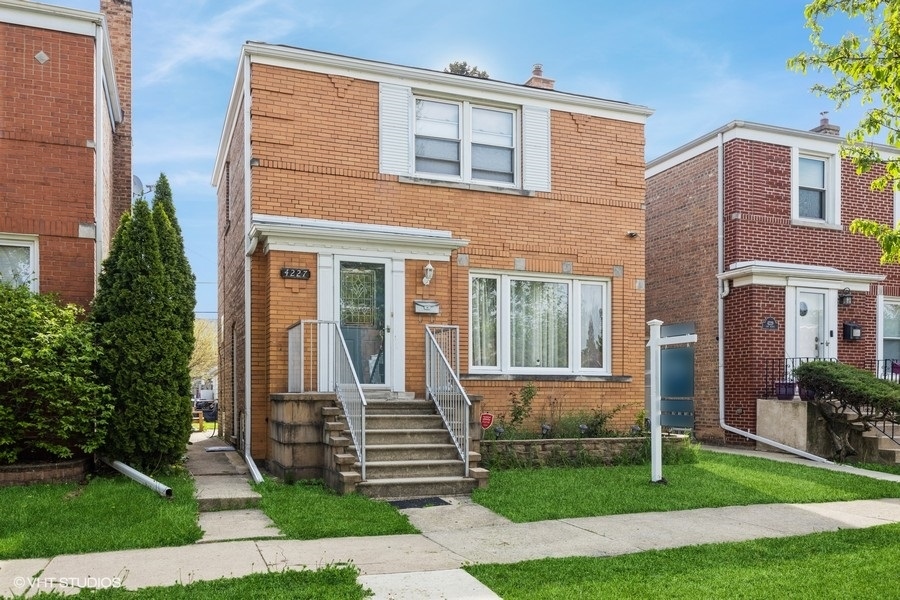4227 Elm Avenue Property Photo