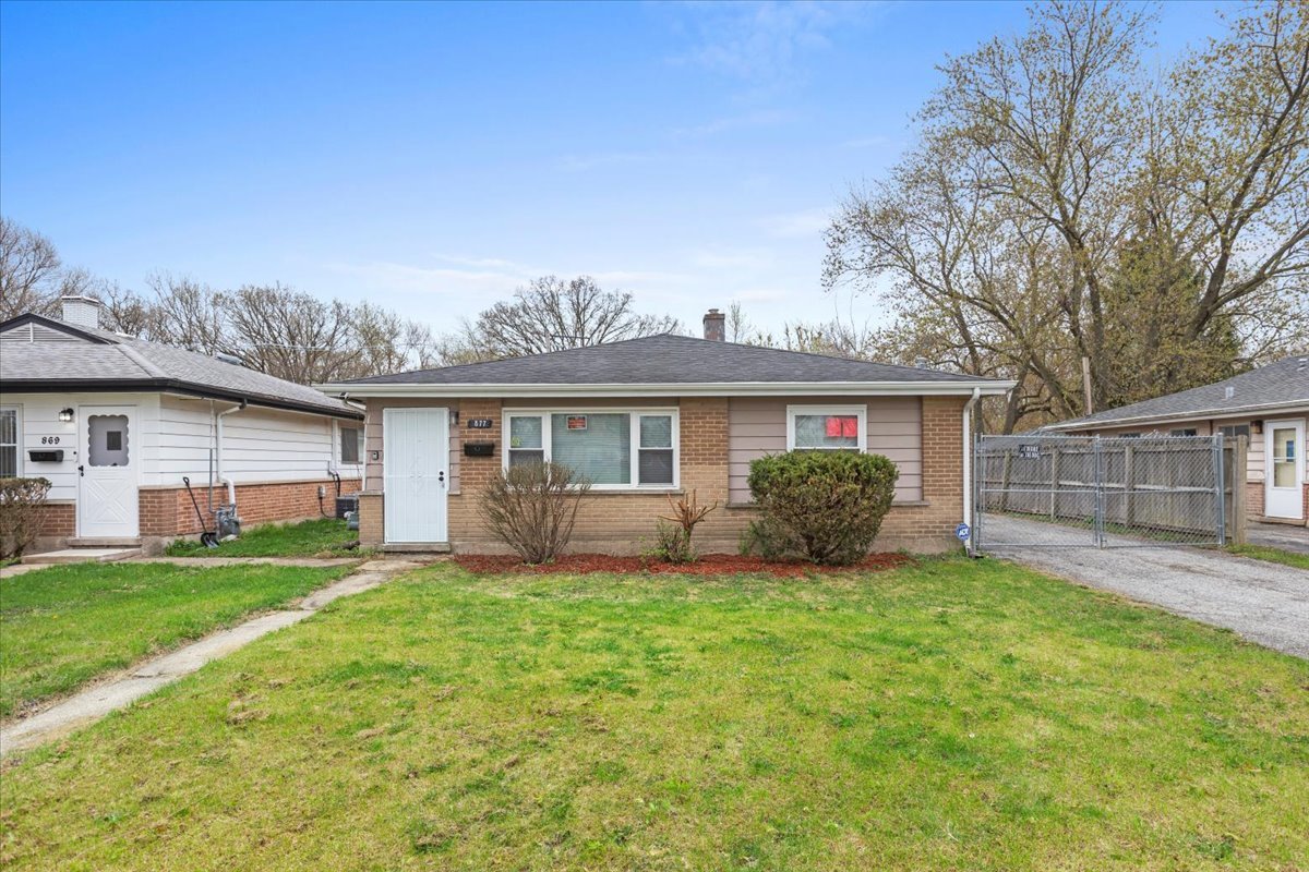 877 163rd Street Property Photo 1