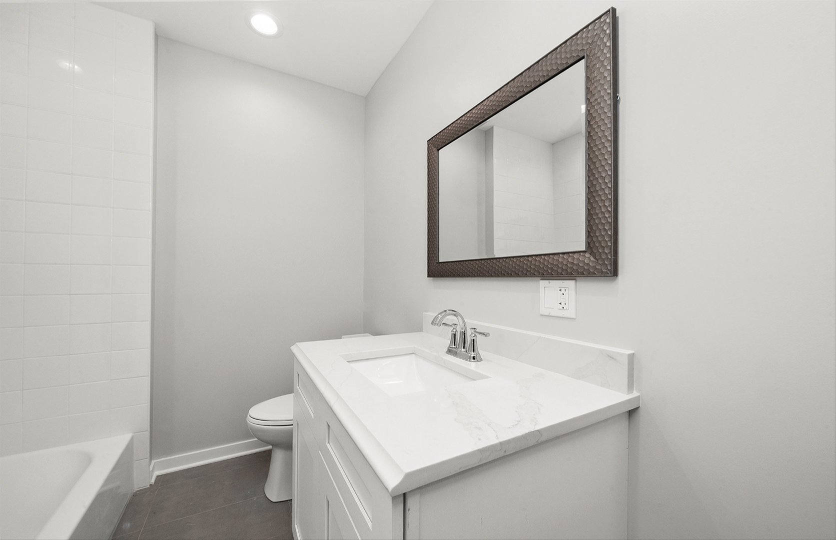 5030 S Archer Avenue Property Photo 22