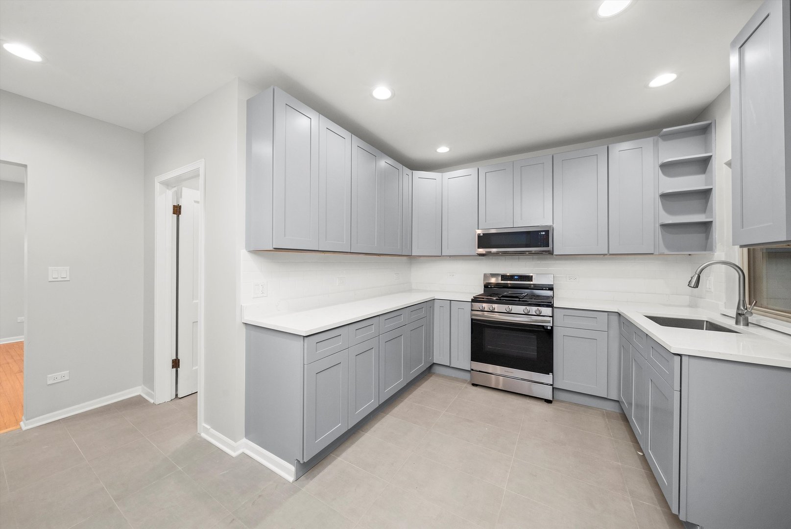 5030 S Archer Avenue Property Photo 25