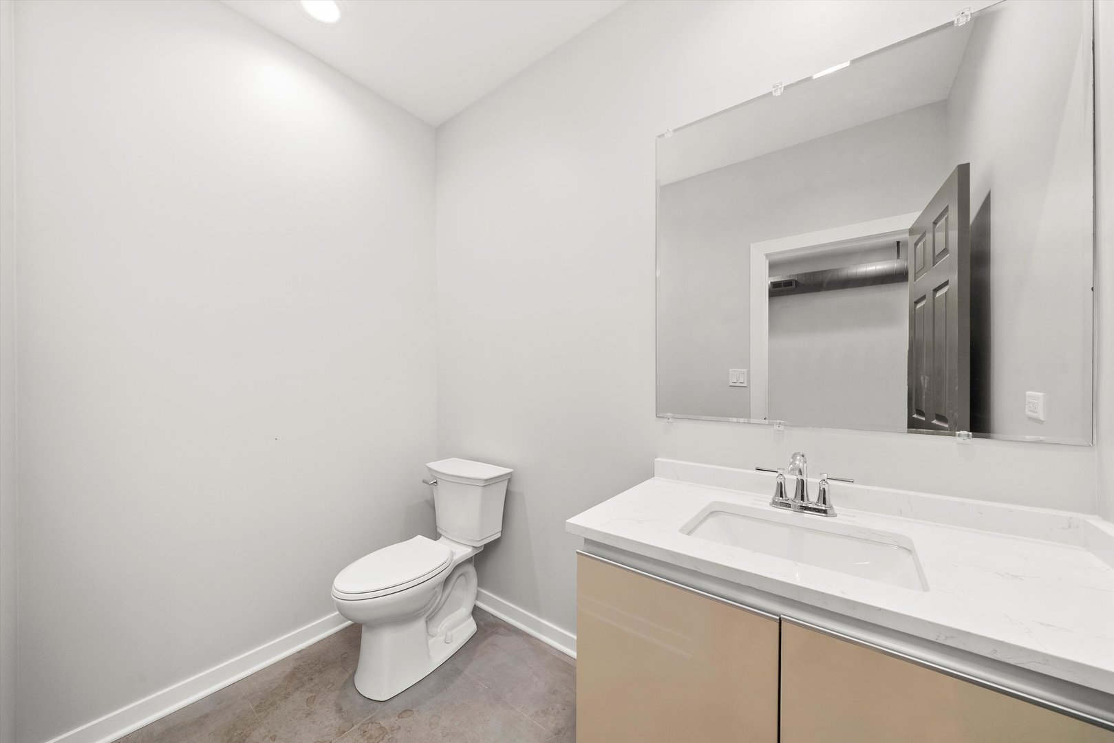 5030 S Archer Avenue Property Photo 35