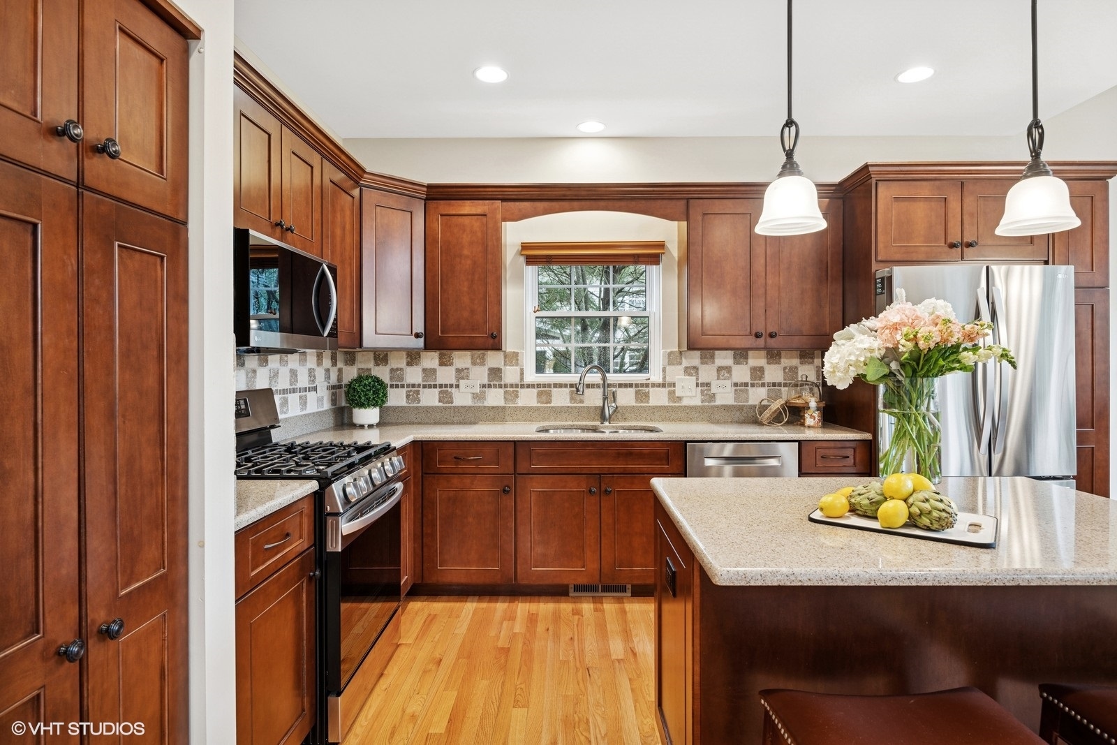 435 Revere Drive Property Photo 8