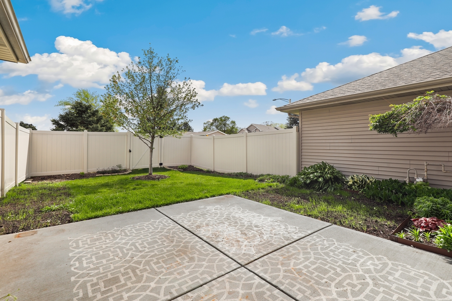 305 Deertrail Ln Property Photo 24