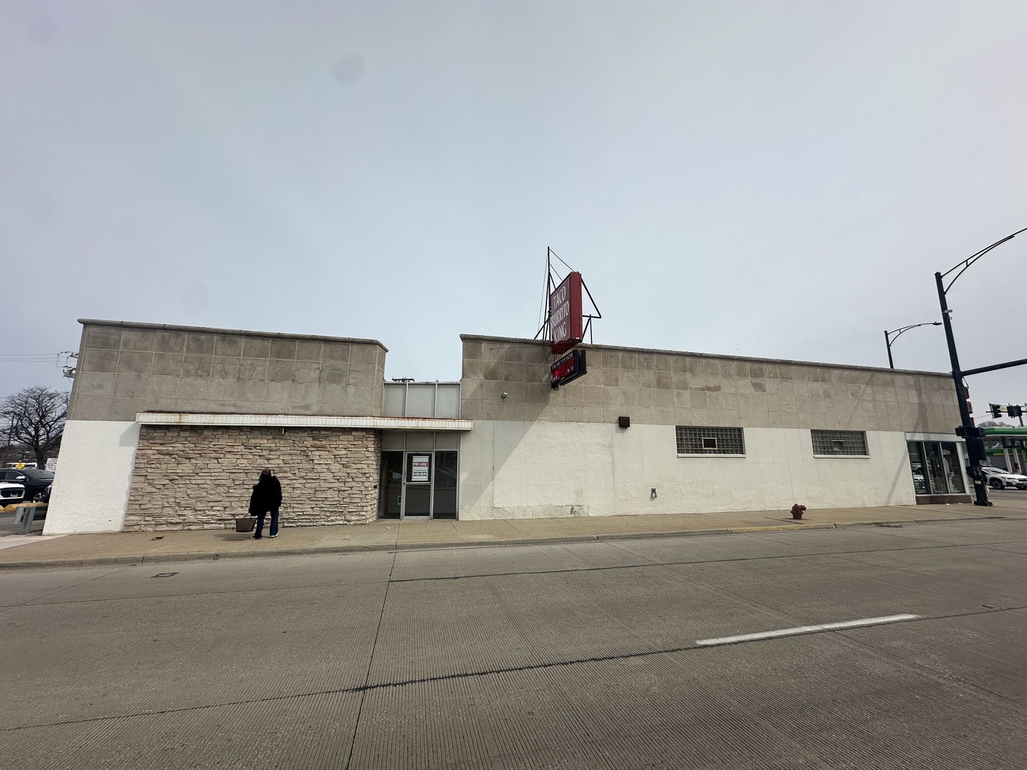 7156 W Higgins Avenue Property Photo 1