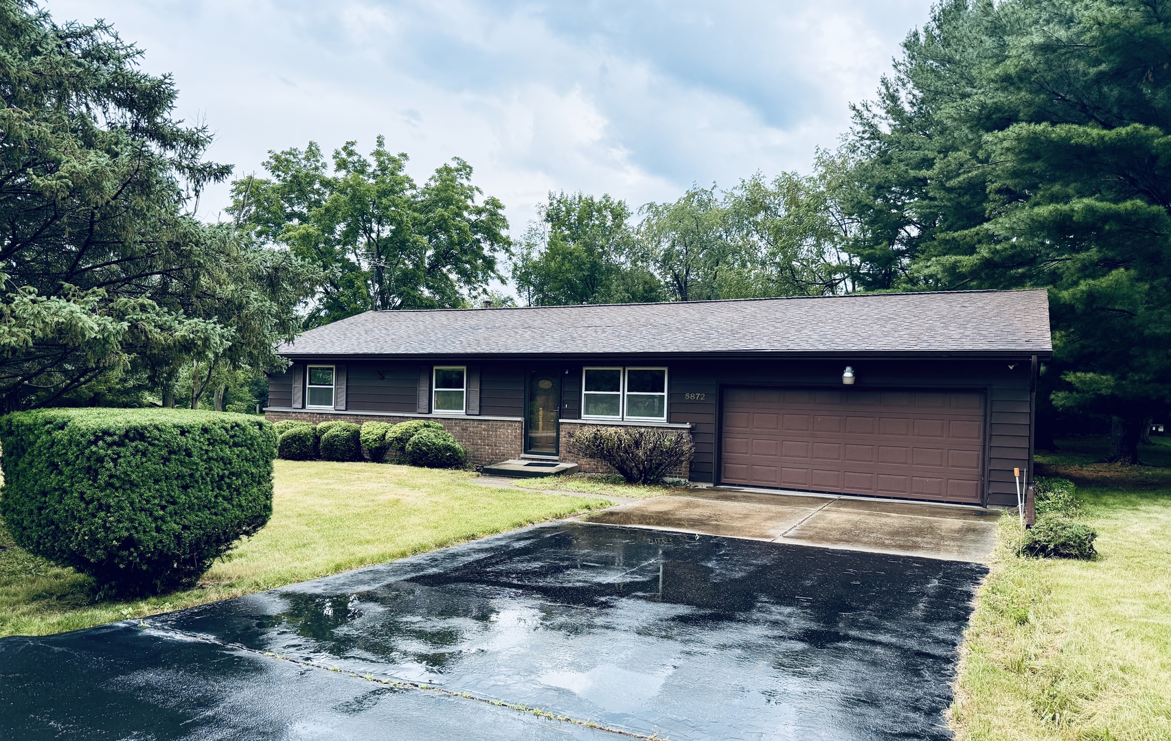 5872 S Beebe Drive Property Photo 1